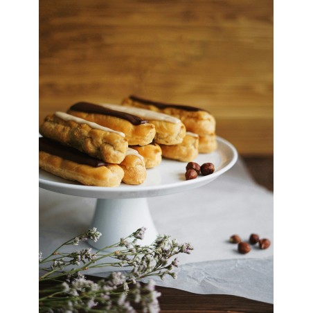 Eclair cu ciocolată și cremă de vanilie